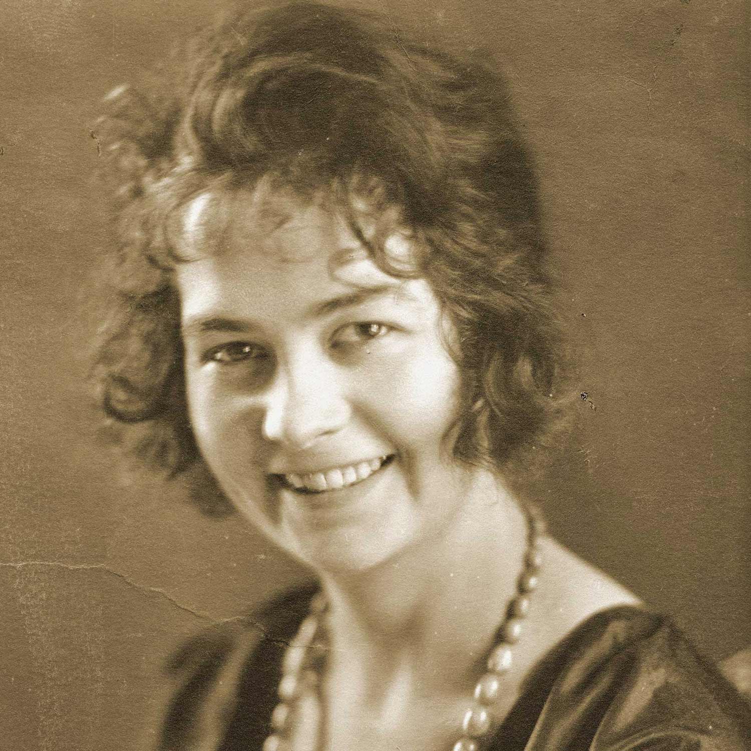 Stefanie Fryland Clausen - Olympic Gold Winner - 1920